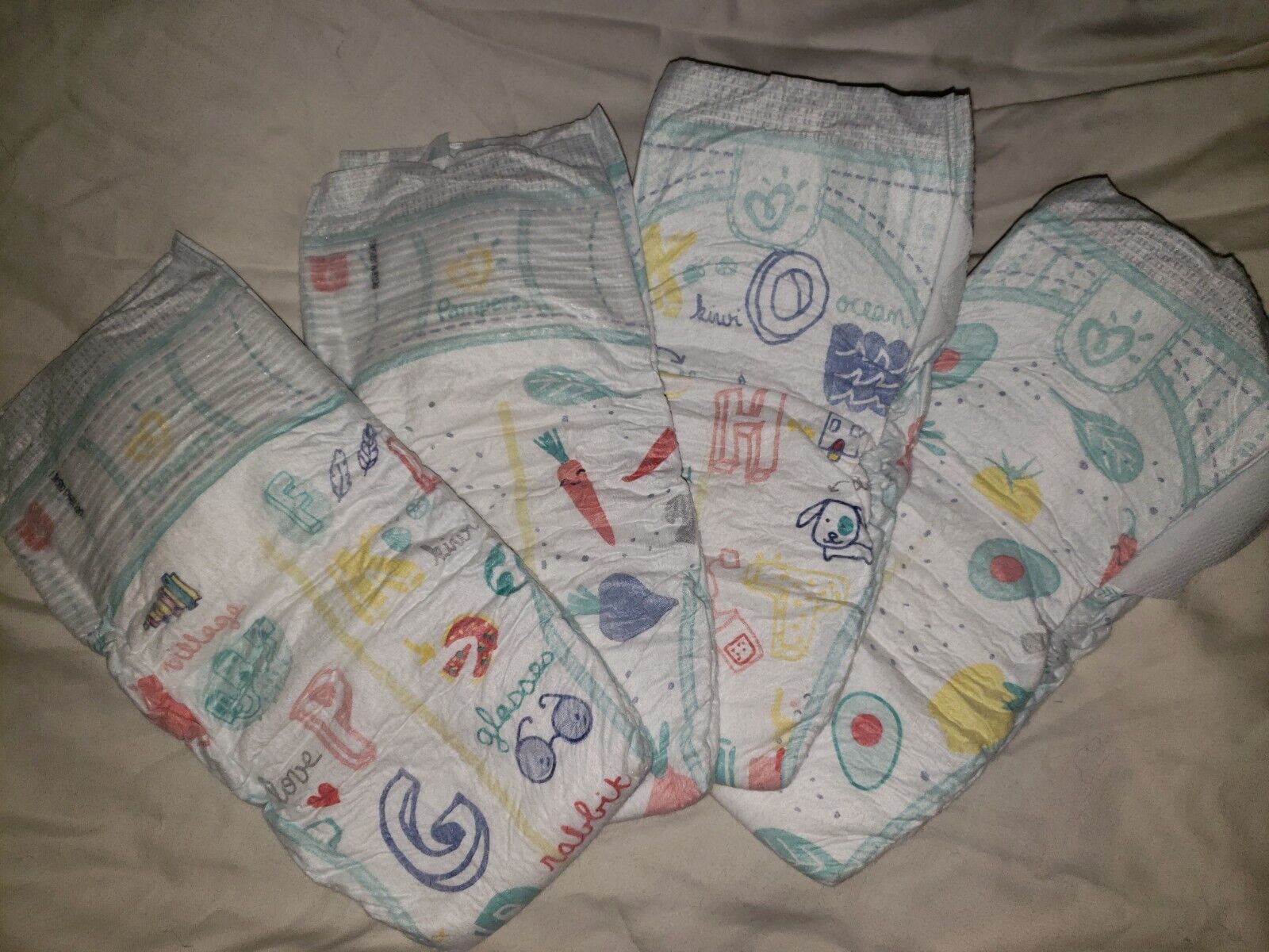 (4) Samples Of Pampers Cruises Diapers Size 6 Old Style (discontinued) 35 Lbs+