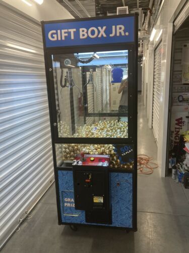 31” Gift Box Jr. Crane Claw Machine Arcade Game! Shipping Available!