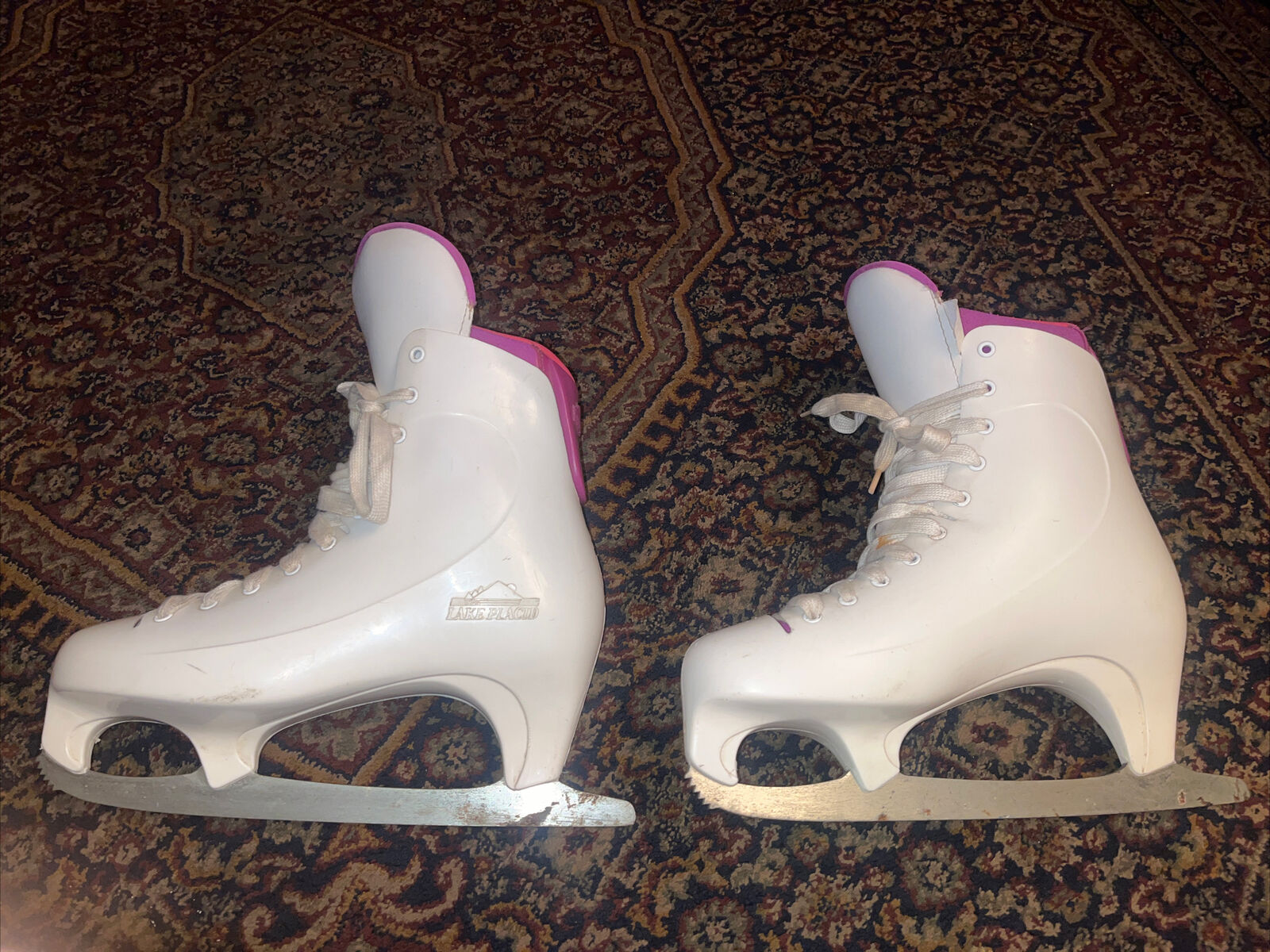 Lake Placid  Womens Figure Ice Skates Hard Molded Plastic White Size 7